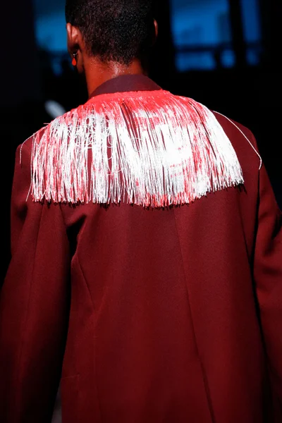 Look 95
